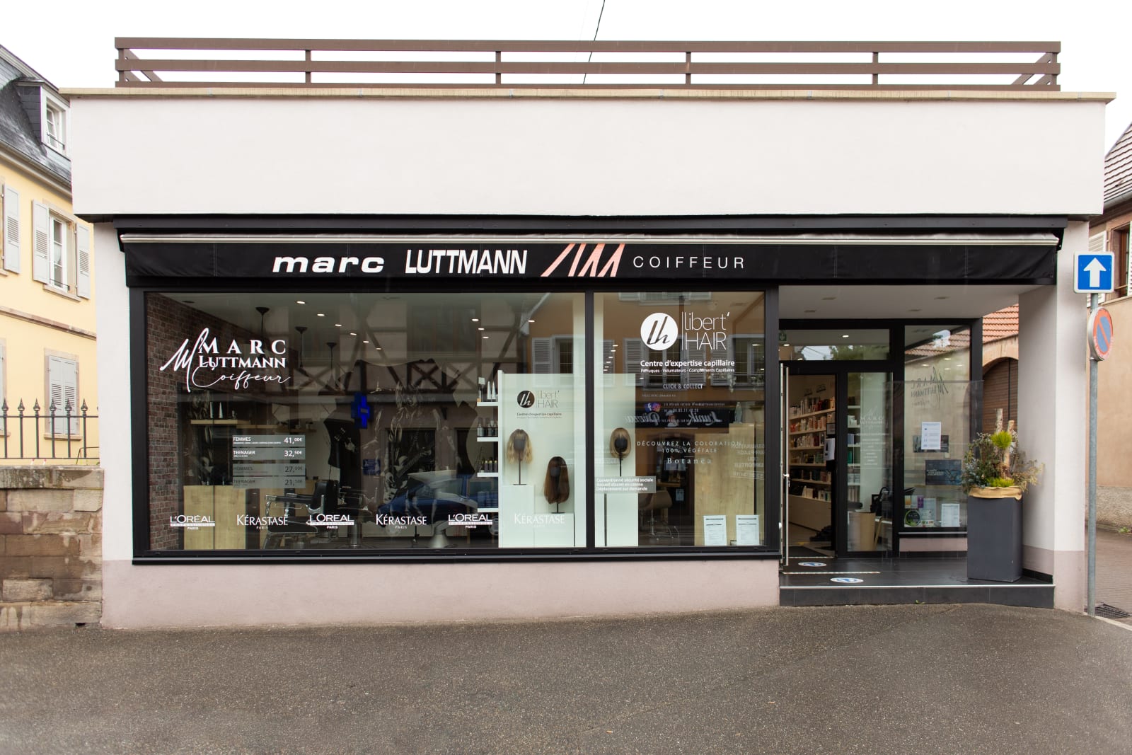 Façade du salon Marc Luttmann Coiffeur, rue du Général de Gaulle à Rosheim